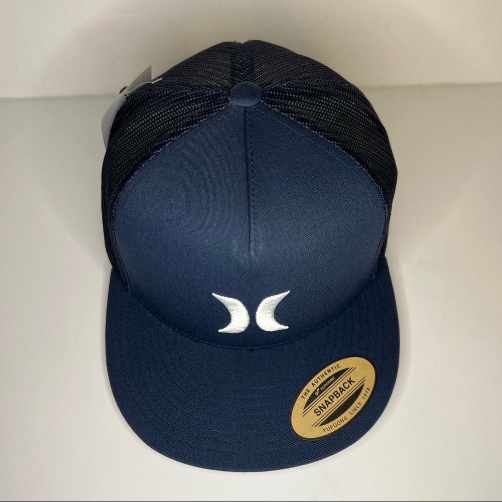 >>>SOLD<<< New Hurley Icon Solid Flat Trucker Hat Navy Blue One Size SnapBack